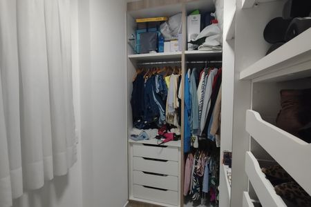 Apartamento à venda com 93m², 2 quartos e 2 vagasCloset da suíte 1