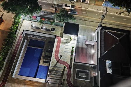 Apartamento à venda com 93m², 2 quartos e 2 vagasÁrea comum - Piscina