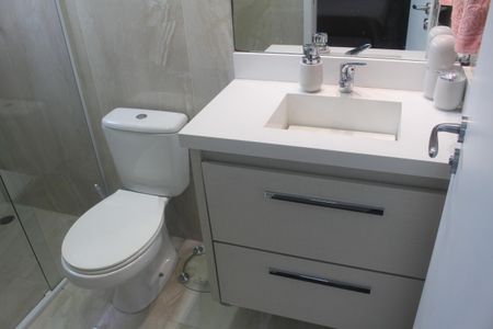 Apartamento à venda com 93m², 2 quartos e 2 vagasBanheiro da Suíte 1