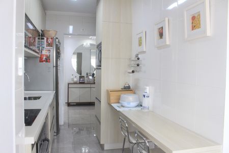 Apartamento à venda com 93m², 2 quartos e 2 vagasCozinha