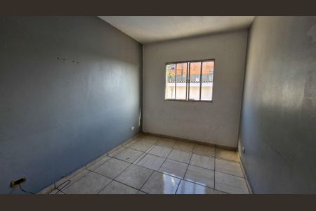 Quarto de casa para alugar com 1 quarto, 45m² em Jardim Morais Prado, São Paulo
