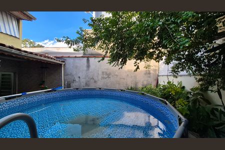 Casa à venda com 284m², 4 quartos e 4 vagas Casa à venda com 284m², 4 quartos e 4 vagasÁrea externa - casa 2