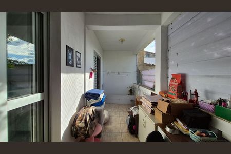 Casa à venda com 284m², 4 quartos e 4 vagas Casa à venda com 284m², 4 quartos e 4 vagasVaranda