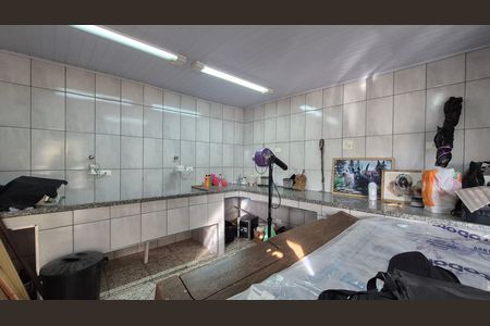 Casa à venda com 284m², 4 quartos e 4 vagas Casa à venda com 284m², 4 quartos e 4 vagasQuarto - fundos