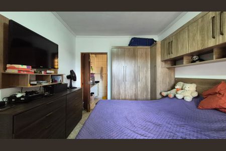 Casa à venda com 284m², 4 quartos e 4 vagas Casa à venda com 284m², 4 quartos e 4 vagasSuíte