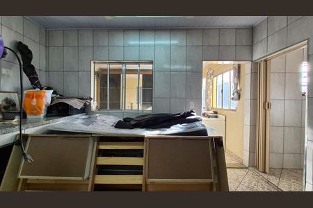 Casa à venda com 284m², 4 quartos e 4 vagas Casa à venda com 284m², 4 quartos e 4 vagasQuarto - fundos