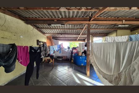 Casa à venda com 284m², 4 quartos e 4 vagas Casa à venda com 284m², 4 quartos e 4 vagasÁrea de serviço - casa 2