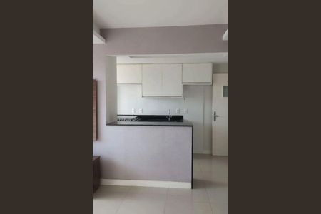 Cozinha de apartamento para alugar com 2 quartos, 48m² em Piatã, Salvador