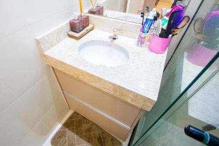 Apartamento à venda com 85m², 3 quartos e 2 vagasBanheiro do quarto 1