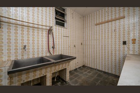 Casa à venda com 322m², 4 quartos e 5 vagasÁrea de Serviço
