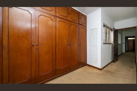 Casa à venda com 322m², 4 quartos e 5 vagasSuíte 1