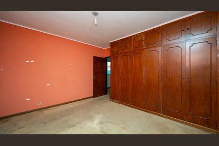 Casa à venda com 322m², 4 quartos e 5 vagasQuarto 2
