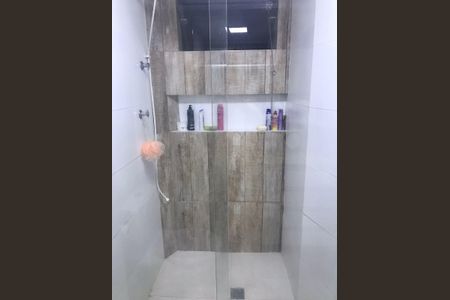 Banheiro  de apartamento para alugar com 2 quartos, 53m² em Taquara, Rio de Janeiro