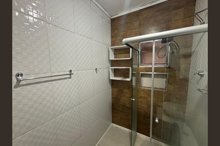 Banheiro de casa para alugar com 1 quarto, 39m² em Jardim Keralux, São Paulo