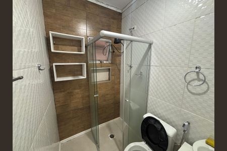Banheiro de casa para alugar com 1 quarto, 39m² em Jardim Keralux, São Paulo