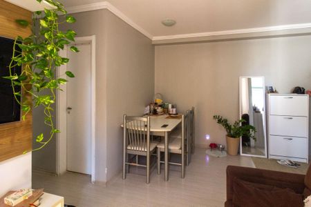Sala de apartamento à venda com 3 quartos, 58m² em Jardim Cocaia, Guarulhos