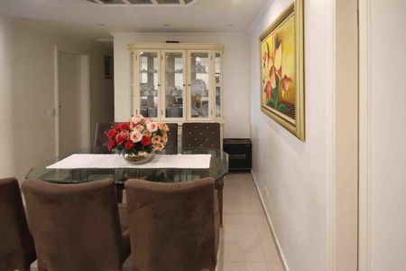 Apartamento à venda com 98m², 3 quartos e 1 vaga Apartamento à venda com 98m², 3 quartos e 1 vagaSala de Jantar