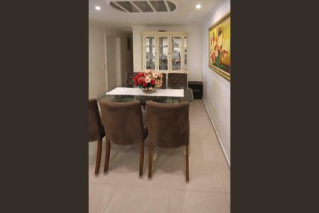 Apartamento à venda com 98m², 3 quartos e 1 vaga Apartamento à venda com 98m², 3 quartos e 1 vagaSala de Jantar