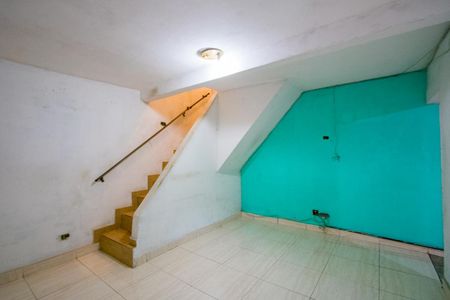 Casa à venda com 100m², 3 quartos e 2 vagas Casa à venda com 100m², 3 quartos e 2 vagasSala