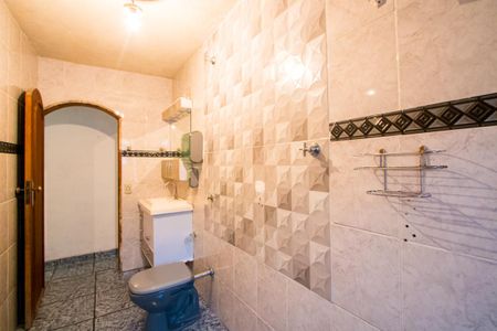 Casa à venda com 100m², 3 quartos e 2 vagas Casa à venda com 100m², 3 quartos e 2 vagasBanheiro