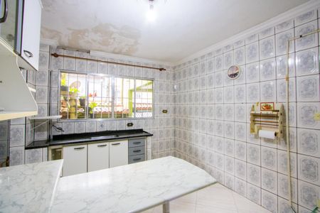 Casa à venda com 100m², 3 quartos e 2 vagas Casa à venda com 100m², 3 quartos e 2 vagasCozinha