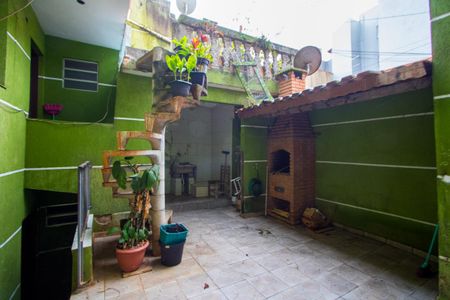 Casa à venda com 100m², 3 quartos e 2 vagas Casa à venda com 100m², 3 quartos e 2 vagasEspaço gourmet/Quintal/Garagem