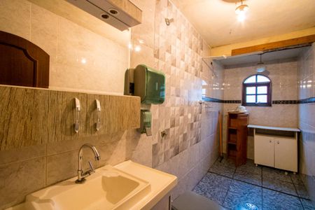 Casa à venda com 100m², 3 quartos e 2 vagas Casa à venda com 100m², 3 quartos e 2 vagasBanheiro
