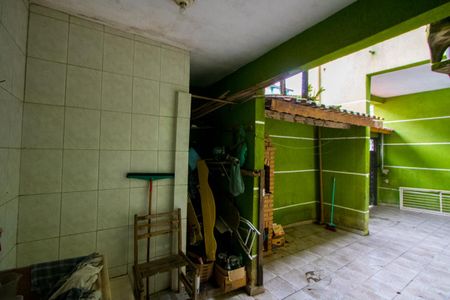 Casa à venda com 100m², 3 quartos e 2 vagas Casa à venda com 100m², 3 quartos e 2 vagasÁrea de serviço