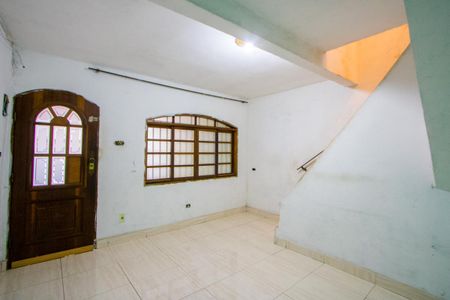Casa à venda com 100m², 3 quartos e 2 vagas Casa à venda com 100m², 3 quartos e 2 vagasSala