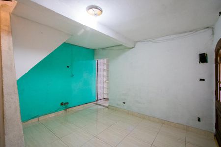 Casa à venda com 100m², 3 quartos e 2 vagas Casa à venda com 100m², 3 quartos e 2 vagasSala