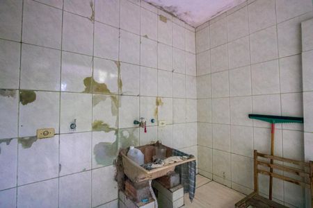 Casa à venda com 100m², 3 quartos e 2 vagas Casa à venda com 100m², 3 quartos e 2 vagasÁrea de serviço