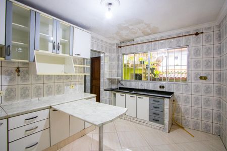 Casa à venda com 100m², 3 quartos e 2 vagas Casa à venda com 100m², 3 quartos e 2 vagasCozinha
