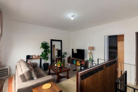 Sala de casa à venda com 6 quartos, 260m² em Vila California, São Paulo
