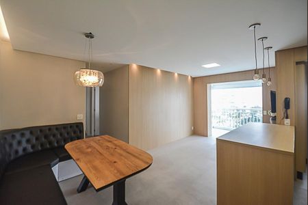 Apartamento para alugar com 70m², 2 quartos e 1 vagaSala