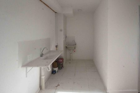 Cozinha de apartamento para alugar com 2 quartos, 32m² em Parque São Lourenço, São Paulo