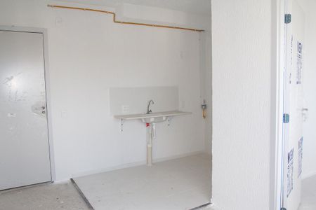 Sala/Cozinha de apartamento para alugar com 2 quartos, 32m² em Parque São Lourenço, São Paulo