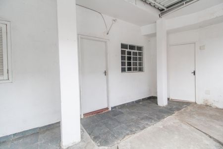 Casa para alugar com 42m², 1 quarto e sem vaga Casa para alugar com 42m², 1 quarto e sem vagaVaranda