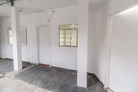 Casa para alugar com 42m², 1 quarto e sem vaga Casa para alugar com 42m², 1 quarto e sem vagaVaranda
