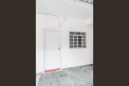 Casa para alugar com 42m², 1 quarto e sem vaga Casa para alugar com 42m², 1 quarto e sem vagaEntrada