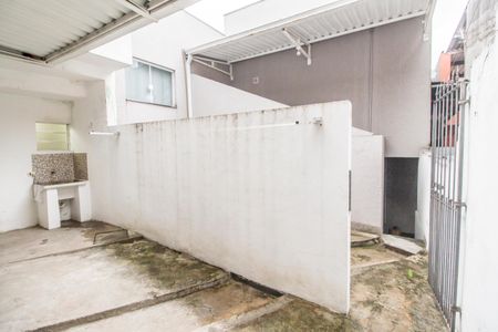 Casa para alugar com 42m², 1 quarto e sem vaga Casa para alugar com 42m², 1 quarto e sem vagaVaranda
