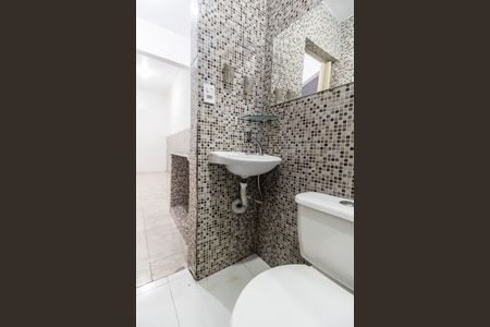 Casa para alugar com 42m², 1 quarto e sem vaga Casa para alugar com 42m², 1 quarto e sem vagaBanheiro