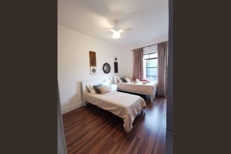Casa à venda com 4 quartos, 400m² em Planalto Paulista, São Paulo