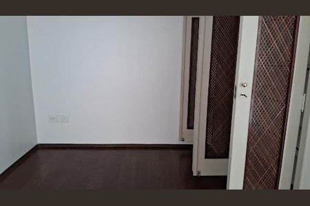 Casa à venda com 3 quartos, 214m² em Vila Mariana, São Paulo
