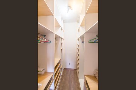 Apartamento para alugar com 94m², 2 quartos e 2 vagasCloset da suíte