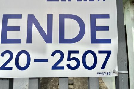 Casa à venda com 574m², 4 quartos e 4 vagas Casa à venda com 574m², 4 quartos e 4 vagasPlaquinha