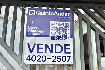 Casa à venda com 574m², 4 quartos e 4 vagas Casa à venda com 574m², 4 quartos e 4 vagasPlaquinha