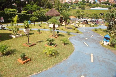 Apartamento à venda com 48m², 2 quartos e 1 vagaPIsta - caminhada 