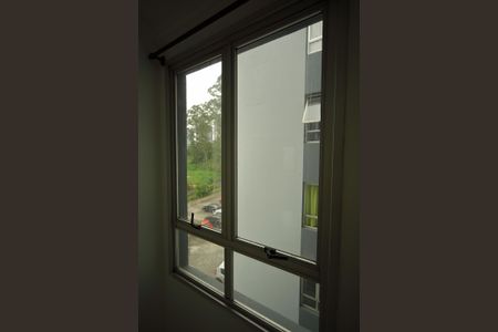 Sala-janela-vista  de apartamento à venda com 2 quartos, 48m² em Jd Iraja, São Bernardo do Campo