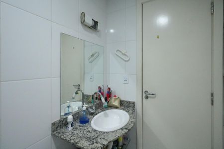 Apartamento à venda com 78m², 3 quartos e 2 vagasBanheiro Social
