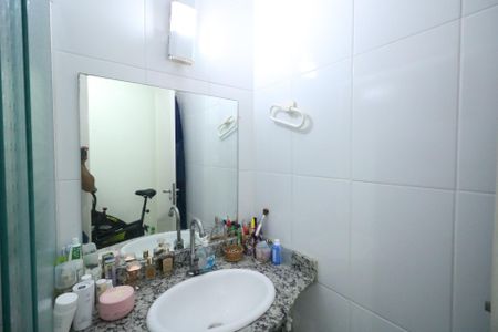 Apartamento à venda com 78m², 3 quartos e 2 vagasBanheiro da Suíte